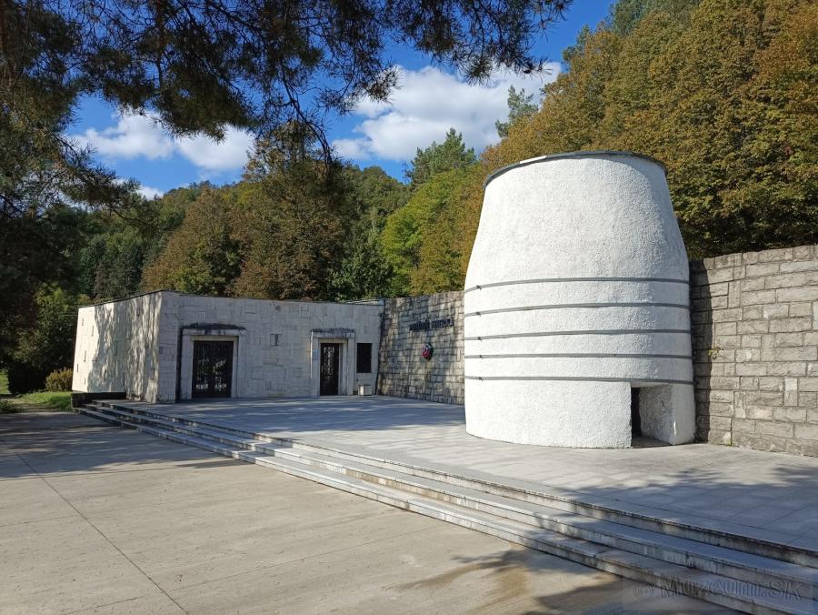 Múzeum SNP Banská Bystrica - Pamätník Nemecká