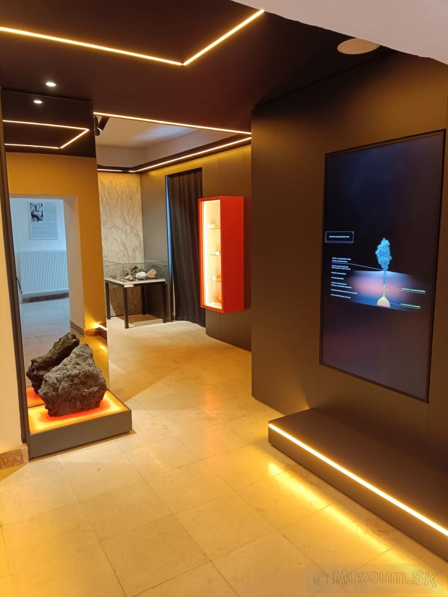 Pohronské múzeum, Nová Baňa - Vulkanologická expozícia